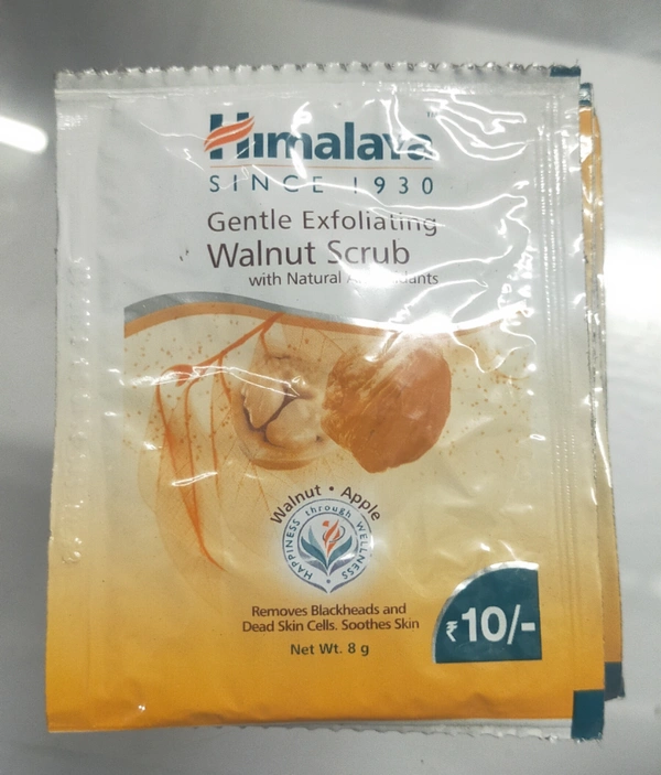 Himalaya -Gentle Exfoliating Walnut Scrub with Natural antsl