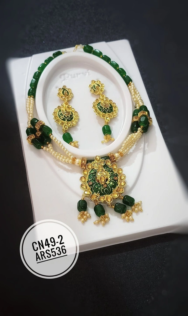Krafter BEADS Matt Pendant Set - Dark Green