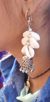 Cowrie Shell Jhumka Cer03