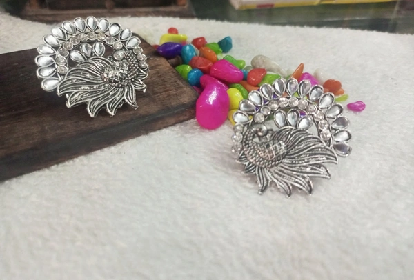 Mayur Stud Tp09 - Silver