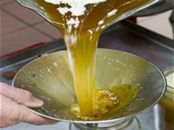 Loose Oil Kacchi Ghani