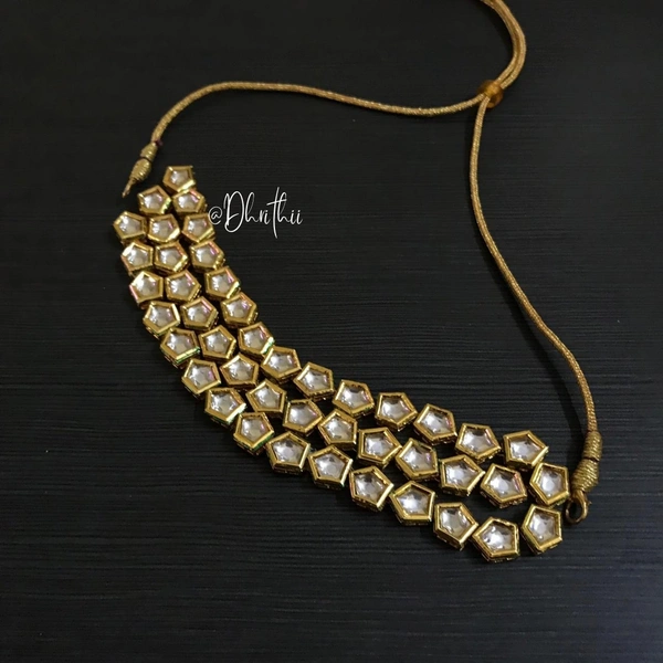 TRIPLE LAYER KUNDAN CHOKER D679 - PROVIDED , CHOKER
