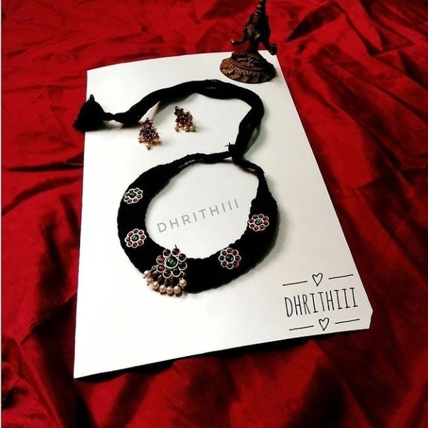 ARPUTHA -KEMP CHOKER D7666 - MAROON / RED , CHOKER