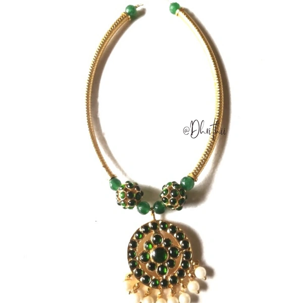 KADHRI - KEMP ATTIGAI (D618) - PROVIDED, GREEN, NECKLACE