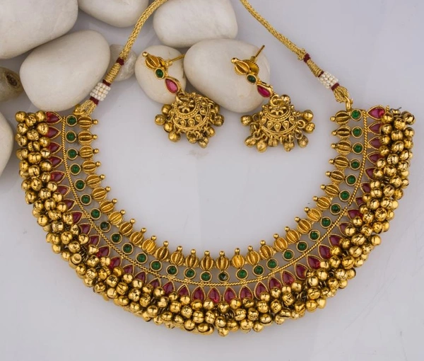 NAYANTHARA GOLD GUNGROO SET  - NECKLACE