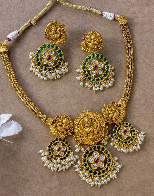 GORGEOUS REAL KEMPU ATTIGAI 
