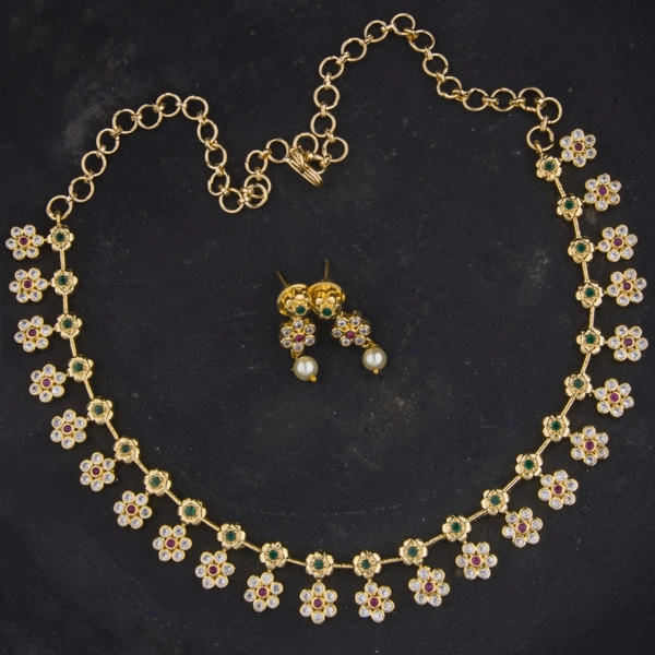 FLORAL AD NECKLACE