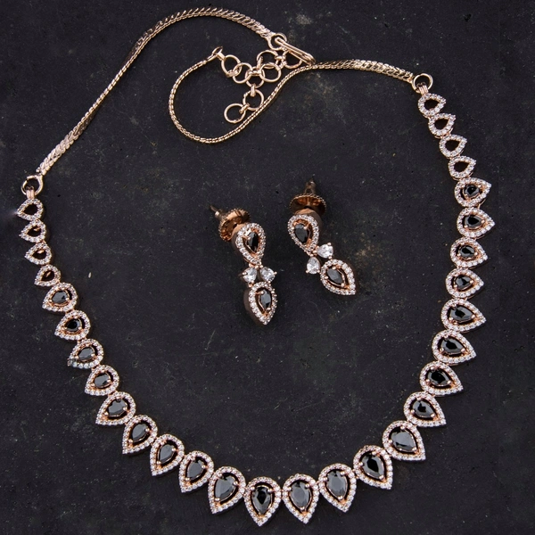 THILAK PASTEL BLUE NECKLACE
