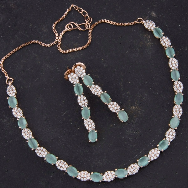 GORGEOUS SINGLE LINE NECKLACE