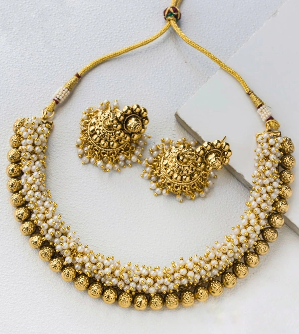 NAYANTHARA GOLD GUNGROO SET 