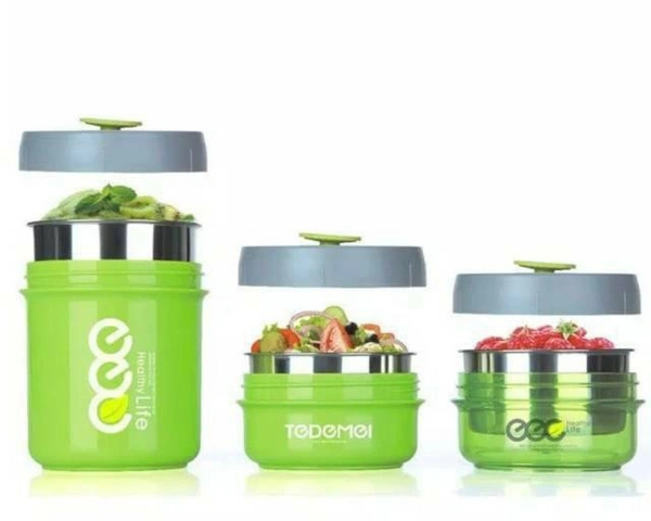 Lunch Box Set•These 3-in-1 food-grade lunch box set has an extra-durable no-leak silicone lining in the lid and twist lock to keep that lid on tight!•The lunch box set features a convenient silicone air hole plug on lids to keep food fresh. A closed plug aerates the food inside•The food tastes just the way it should. Food remains hot inside the containers, PP body insulates the con