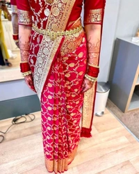 *🌺🌺LUNCHING NEW NAKODA ARRIVAL HEAR*Product - Handwoven Pure Banarasi SareeFabric - Pure Silk Banarasi SareeTechnique - This Splendid Masterpiece is made of the finest KADWA technique. KADWA WEAVE is the most laborious, ponderous Artistic tradition of Banaras. *AFFORDABLE RATE*👉🏻BEST RATE & BEST QUALITY ALWAYS🔥WEIGHT:-570 GRAMS
