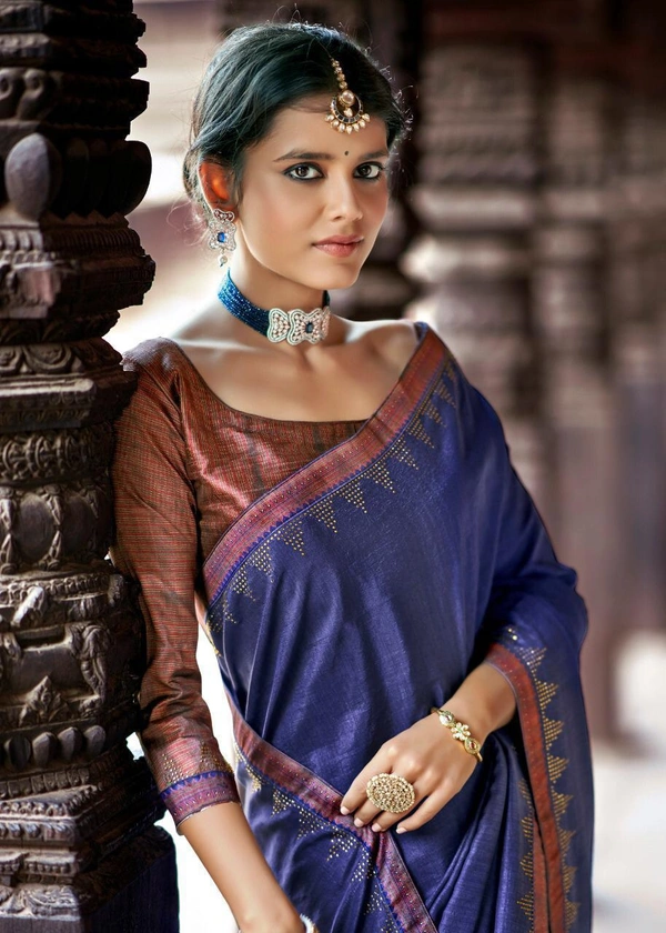 *New Catalogue Launch....*▶️ *Brand- LT Fabrics(Nakoda Kashvi)*▶️**CATLOGUE* - *Sangam*▶️**Fabric * *- HEVVY VICHITRA SILK ** Stone Work With Blouse 👚 *▶️ 👉Book Fast👉Ready Stock*😍We always trust in Quality😍*