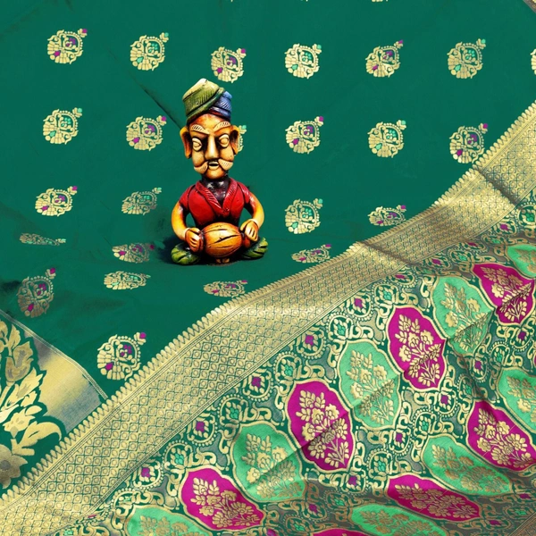 *FABRIC : SOFT LICHI SILK CLOTH.**DESIGN : BEAUTIFUL RICH PALLU & JACQUARD WORK ON ALL OVER THE SAREE.* π *Price : * π β‘οΈ *100% BEST QUALITY* β¬
οΈπ *Once Give Opportunity , Coustomer Satisfaction Is Our Goal*