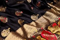 *FABRIC : SOFT LICHI SILK CLOTH.**DESIGN : BEAUTIFUL RICH PALLU & JACQUARD WORK ON ALL OVER THE SAREE.* π *Price : * π β‘οΈ *100% BEST QUALITY* β¬
οΈπ *Once Give Opportunity , Coustomer Satisfaction Is Our Goal*
