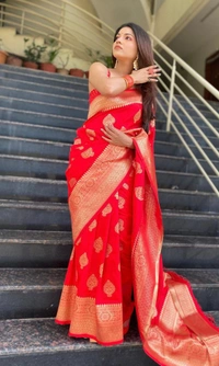 π *BRAND :- SHREE NAKODA ENTERPRISE CREATION* π *FABRIC : SOFT LICHI SILK CLOTH.**DESIGN : BEAUTIFUL RICH PALLU & JACQUARD WORK ON ALL OVER THE SAREE.**BLOUSE : CONTRAST EXCLUSIVE JACQUARD BORDER.* π -* π β‘οΈ *100% BEST QUALITY* β¬
οΈπ *Once Give Opportunity , Coustomer Satisfaction Is Our Goal*