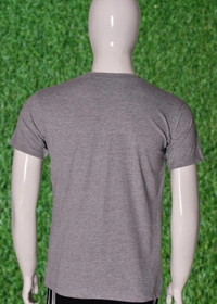 *Human Sparsh Men’s Round Neck T-Shirt – Grey *Power, Elegance and Sophistication is what you’ll feel when Black is worn. It would show how deep and serious the feelings and thoughts are.Whether you wear it with Jeans or Track Pants, you’ll look great with it.It’s made up of 180 gsm 100% Bio-Washed Cotton fabric with the most durable stitching to make sure it lasts long without los - Xl