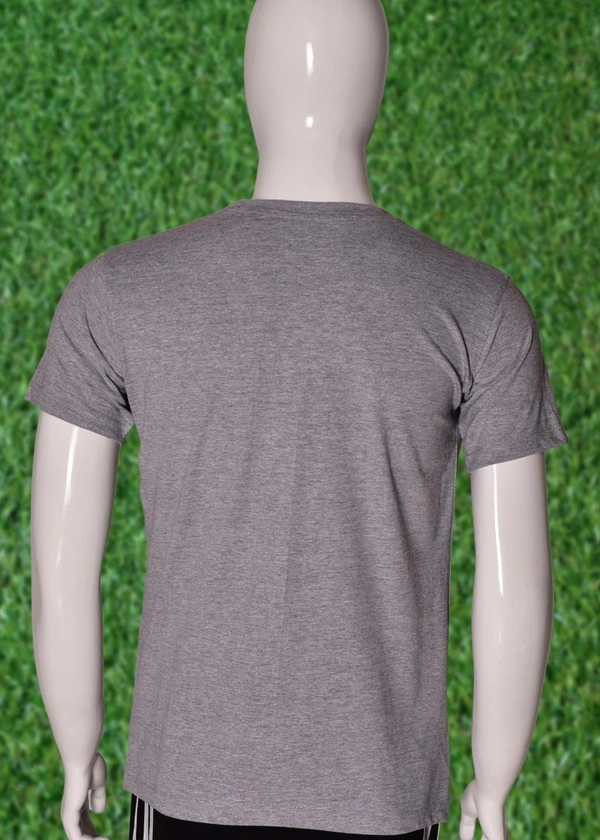 *Human Sparsh Men’s Round Neck T-Shirt – Grey *Power, Elegance and Sophistication is what you’ll feel when Black is worn. It would show how deep and serious the feelings and thoughts are.Whether you wear it with Jeans or Track Pants, you’ll look great with it.It’s made up of 180 gsm 100% Bio-Washed Cotton fabric with the most durable stitching to make sure it lasts long without los - L