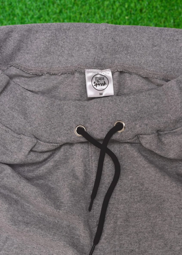 *Human Sparsh Track Pants – Grey Melange*Whether you want to run, relax or sleep, these track pants would be a great choice for you.Grey Colour keeps you relaxed and calm to rejuvenate you for the rest of the time when you’re not wearing it.Design: Solid Colour with Stripes on the sidesPockets: Double Side Pockets with Zip and a Back PocketWaist: It has the elasticated waistband wi - Xl