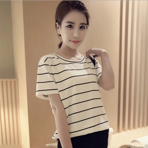 Printed Women Blue T-ShirtColor: Blue, WhiteSize: S, M, L, XLColor :BlueType :Round NeckSleeve :Half SleeveFit :RegularFabric :Cotton BlendStyle Code :727271Neck Type :Round Neck7 Days Return Policy, No questions asked. - Black, S