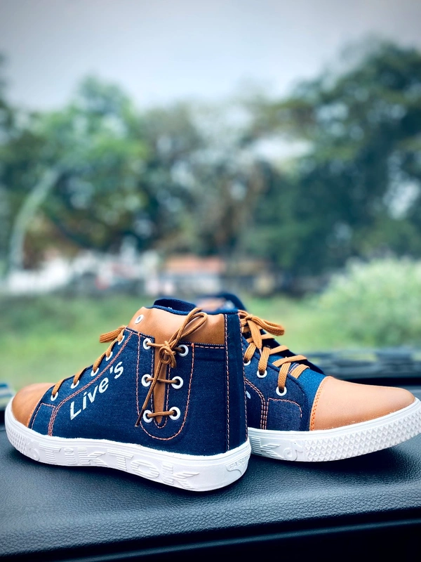 Levi's Top Quality Shoes - 7 8 9