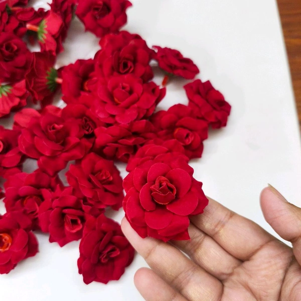 Velvet White And Red Roses Pack Of 50 Pcs 