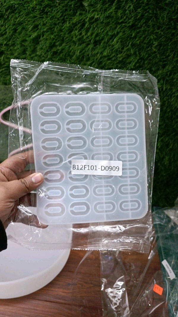 Earing mold 