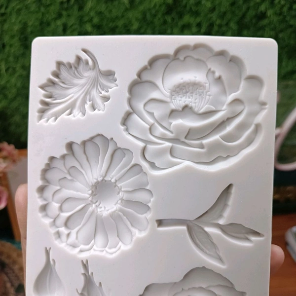 3D Multi Flowers Clay /  Candle MOLD  - 4.6"7.5 Inch