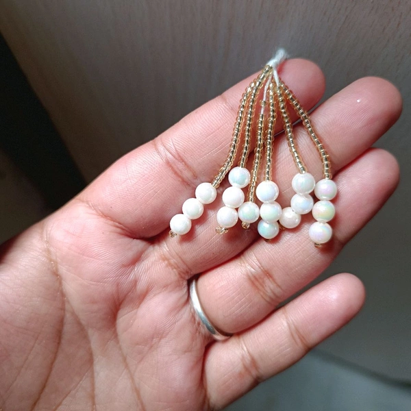 Holographic White Pearl Tessel Hanging Pair 