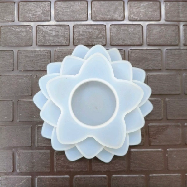 Lotus 🪷 Tealight Holder Mold ( Resin And Concrete)