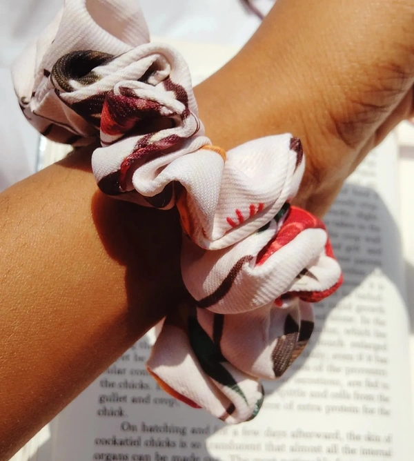 Flower Printed Skinny Scrunchie  - skinny 