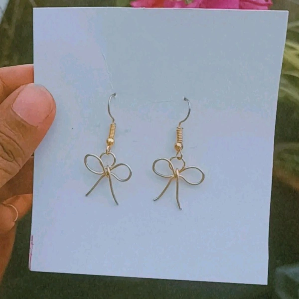 Wire Bow Knot Earrings  - Gold