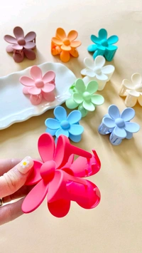 Mash Flower Claw Clip 🌸 - 6 Pcs