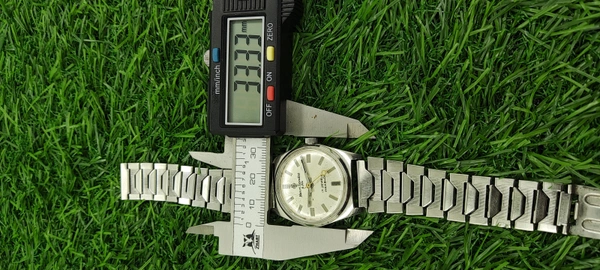 Henri Sandoz&Fils 17 Jwels Incabloc