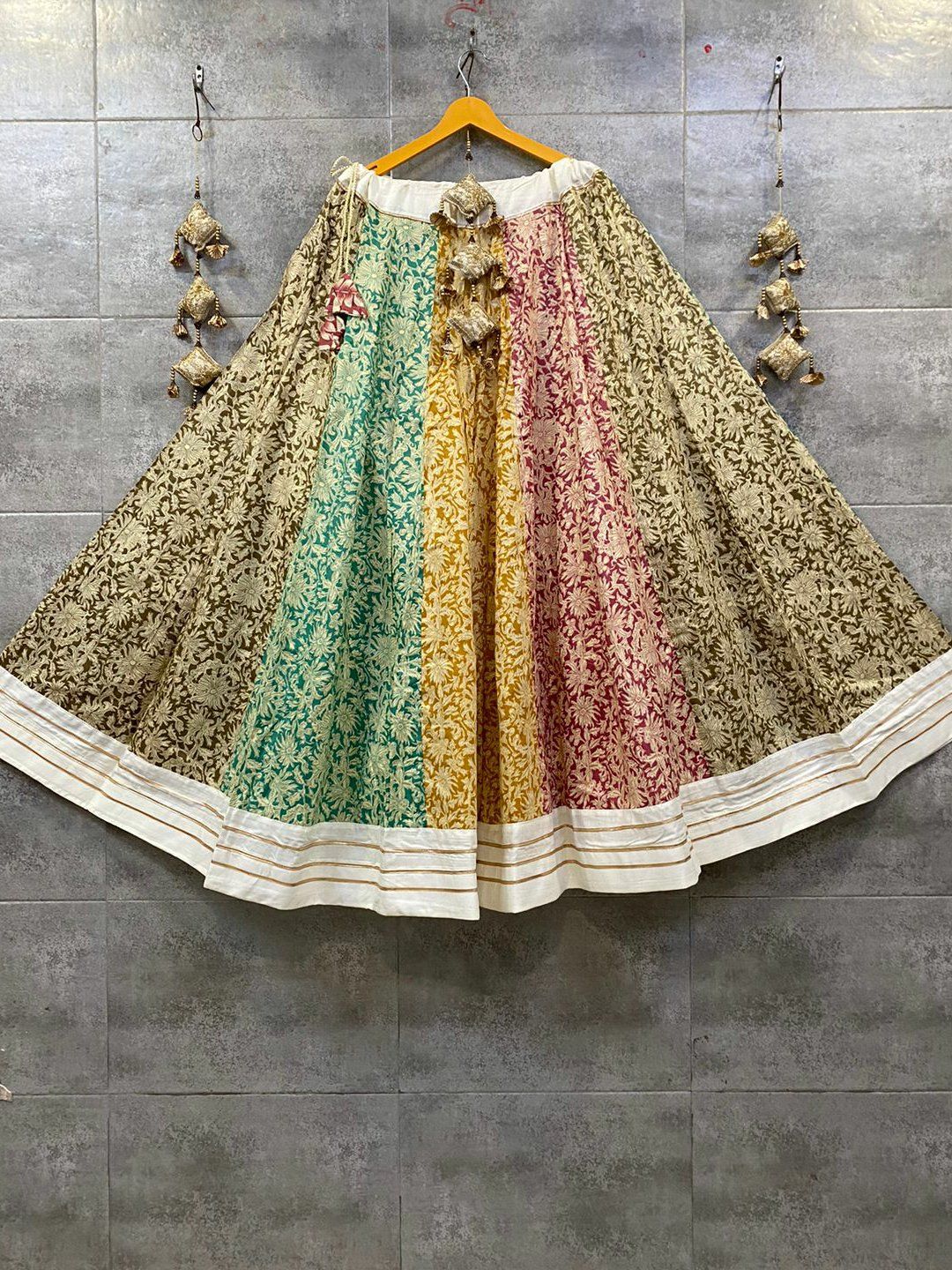 Floral Lehenga Online - Buy Floral Print Lehenga Choli with Crop Top