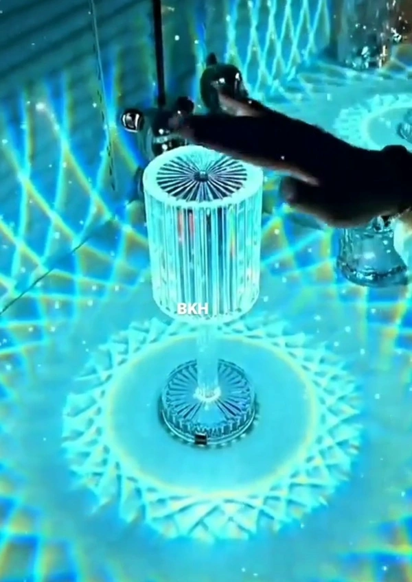 Cristal RGB with Remote 16 Colour Lamb