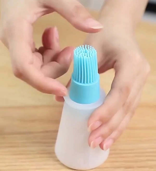 Silicone Oil Brush With Storage
