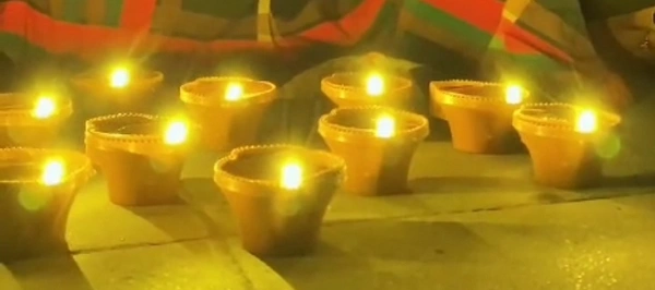 Water Sendor Deepam : 12pcs