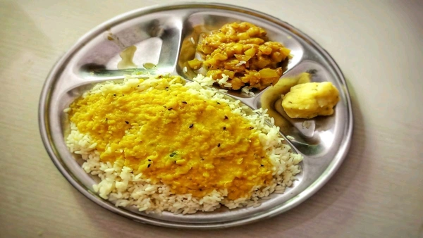 Chawal Daal Sabji Thalli (चावल दाल थाली) 