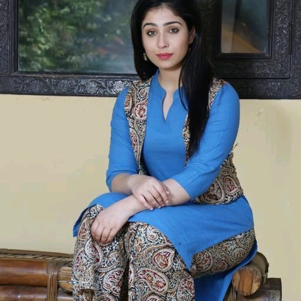 Attractive Woman Kurta Set 