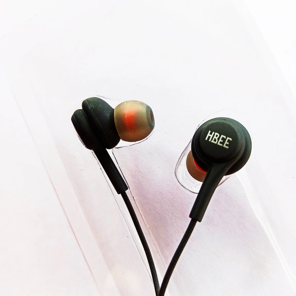 HBEE HBHF-004
With Mic (Dolby Quality Sound , Pure