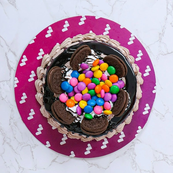 Delicious Oreo Gems Cake - 1 kg