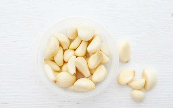 Peeled Garlic - 100g