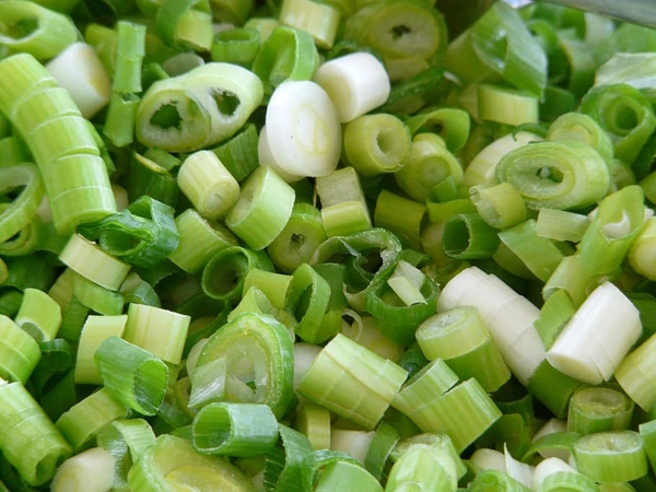 Pre - Cut Onion Leeks - 100g