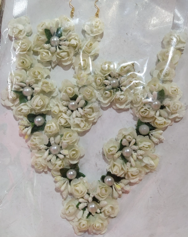 Bridal Floral set for wedding haldi mehandi baby shower flower - White