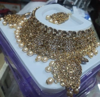 DreamShades Antique Crystals stone necklace set - White, Gold, Red, Free size