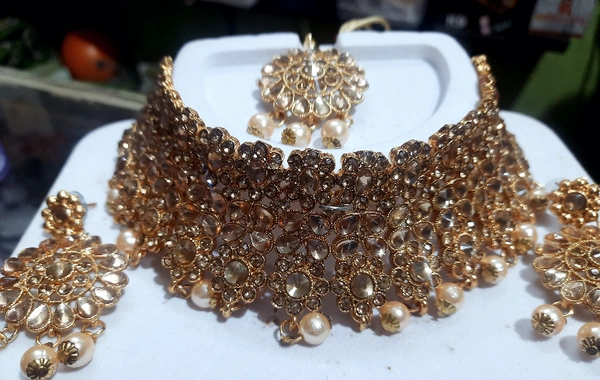 Dream Shades Antique stone necklace set - gold, Free Size