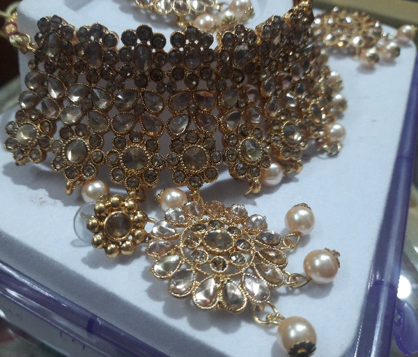 Dream Shades Antique stone necklace set - gold, Free Size