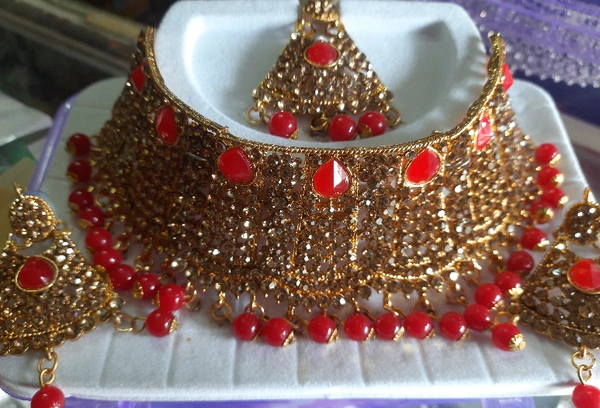 Dream Shades Antique Stone necklace set - Free Size, Red