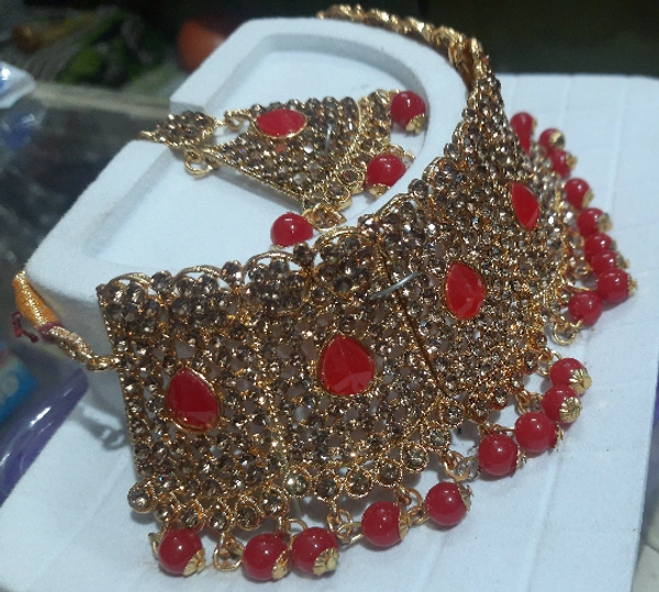 Dream Shades Antique Stone necklace set - Free Size, Red